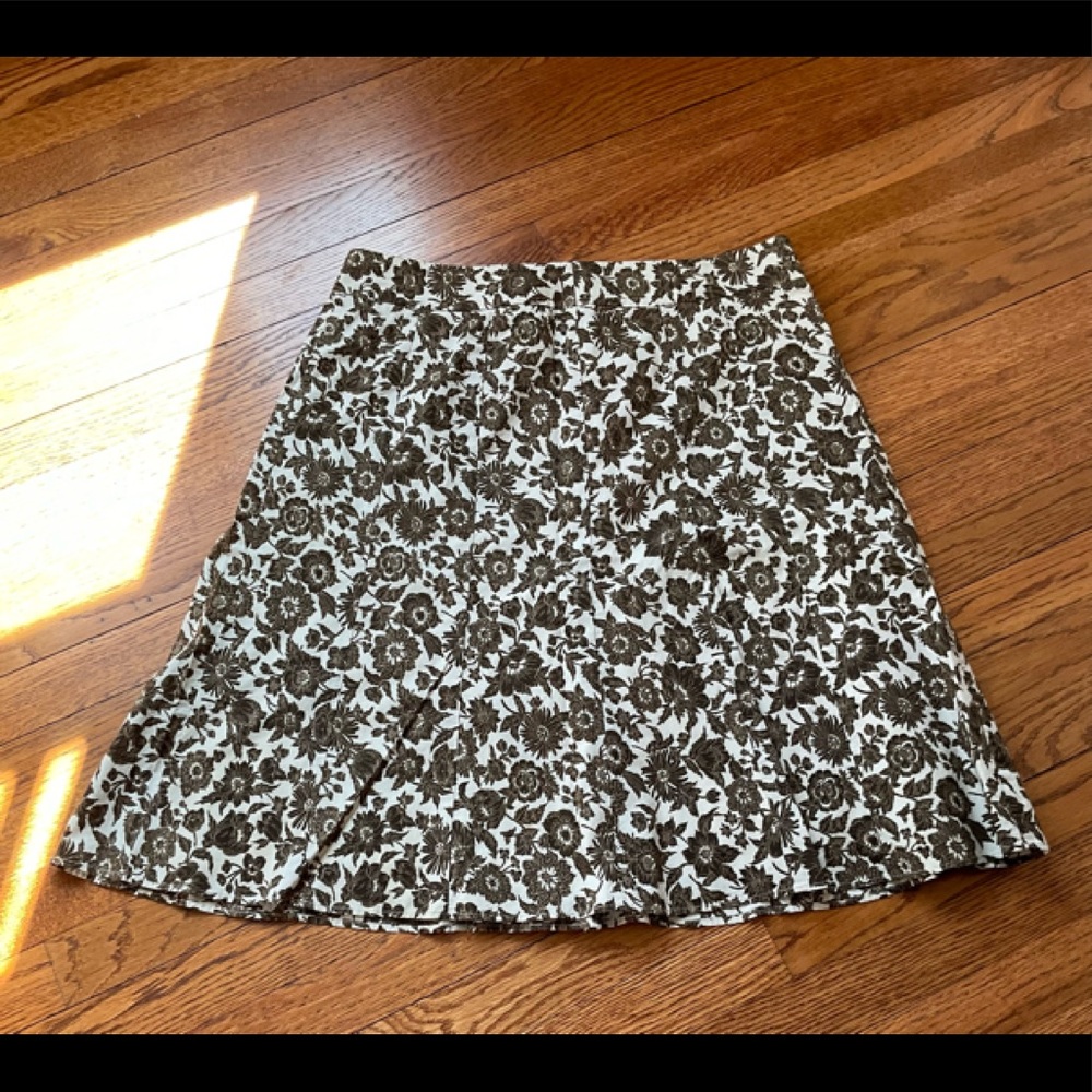 Cotton Flowered Skirt - Picture 3 of 3